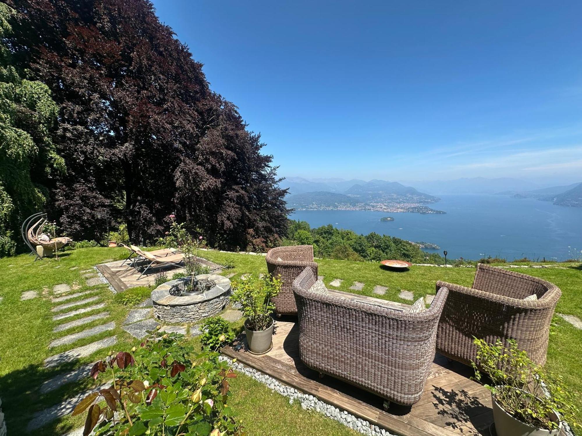 Private Luxury Spa & Silence Retreat With Spectacular View Over The Lake Maggiore 斯特雷萨 外观 照片