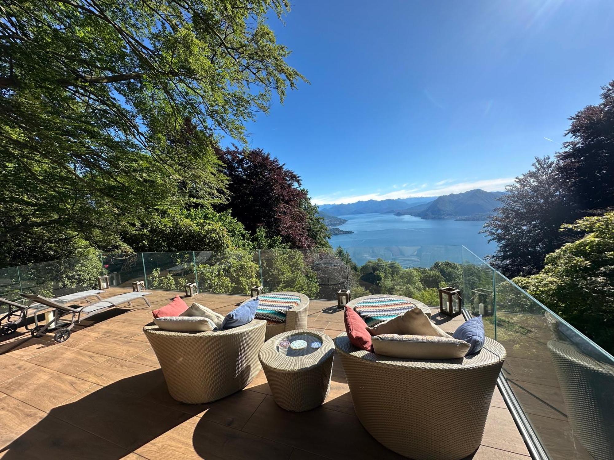 Private Luxury Spa & Silence Retreat With Spectacular View Over The Lake Maggiore 斯特雷萨 外观 照片